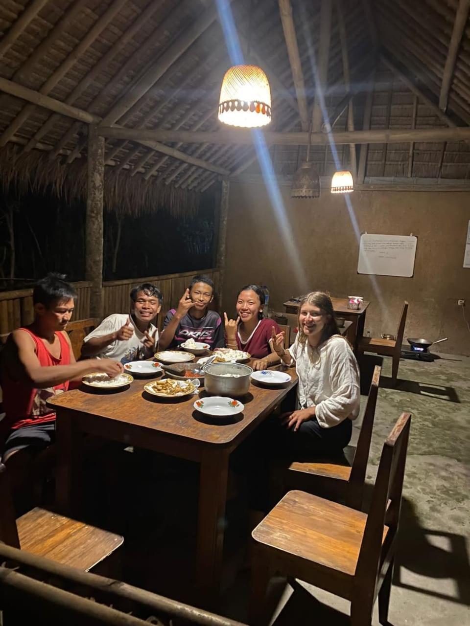 New Rinjani Homestay テテバトゥ 部屋 写真