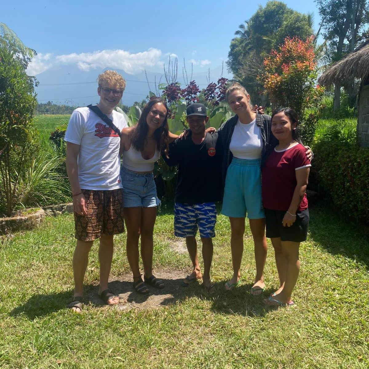 New Rinjani Homestay テテバトゥ 部屋 写真